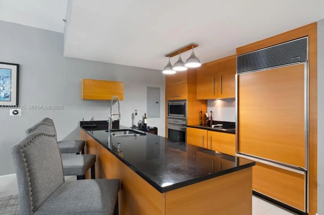 2 of 5 - 475 Brickell Avenue #5109, Miami, FL