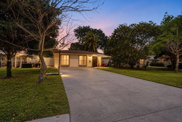 1379 Ne 177th Street, North Miami Beach