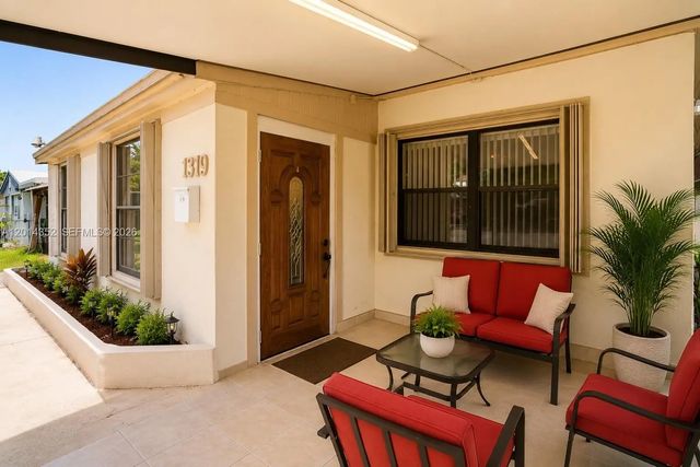 3 of 19 - 1379 Ne 177th Street, North Miami Beach, FL