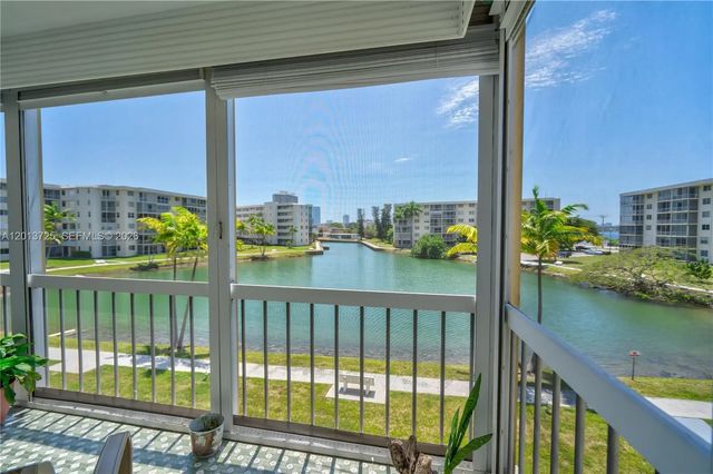 2 of 36 - 2851 Leonard Drive #j306, Aventura, FL