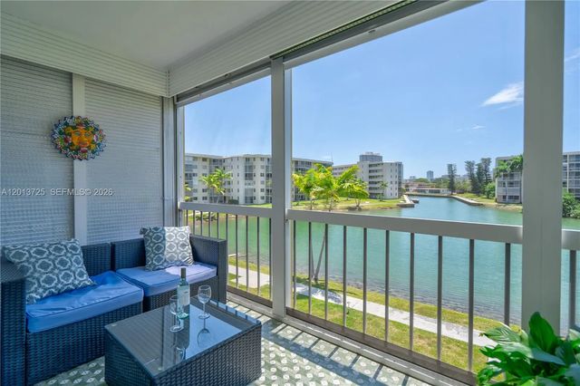 4 of 36 - 2851 Leonard Drive #j306, Aventura, FL