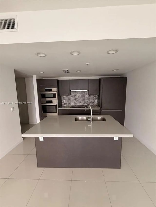 5 of 8 - 7875 Nw 107th Avenue #617, Doral, FL