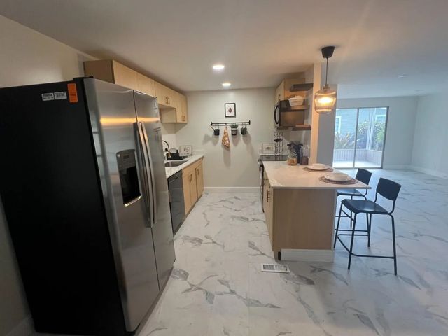 5 of 11 - 4310 Viola Drive #812, Greenacres, FL