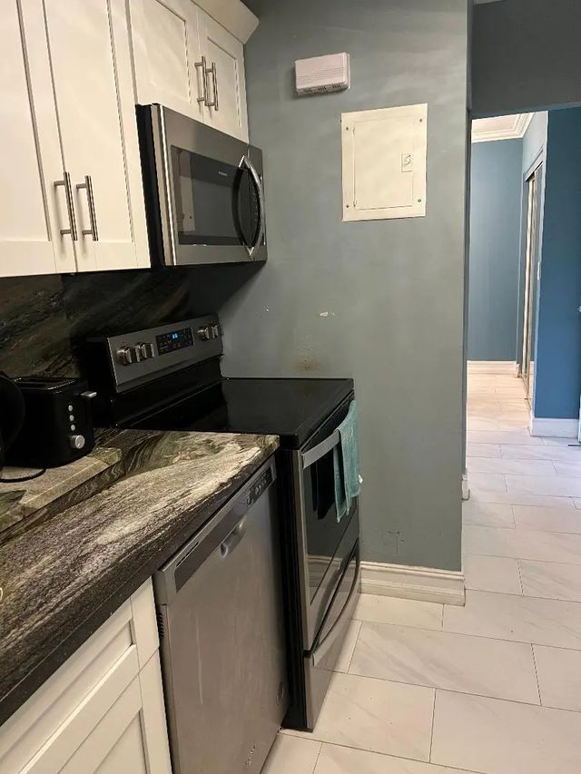 4 of 10 - 3119 Oakland Shores Drive #c103, Oakland Park, FL