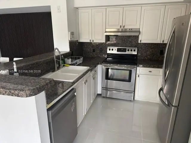 5 of 39 - 19555 E Country Club Drive #8507, Aventura, FL