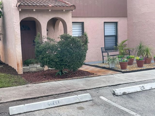 2 of 14 - 28 Madrid Lane, Davie, FL