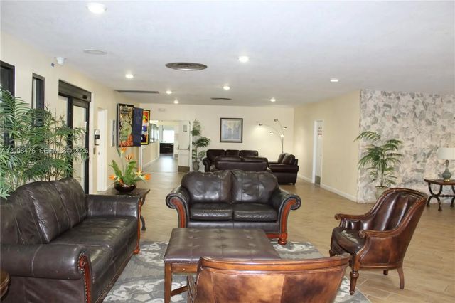 3 of 23 - 9480 Sunrise Lakes Boulevard #204, Sunrise, FL