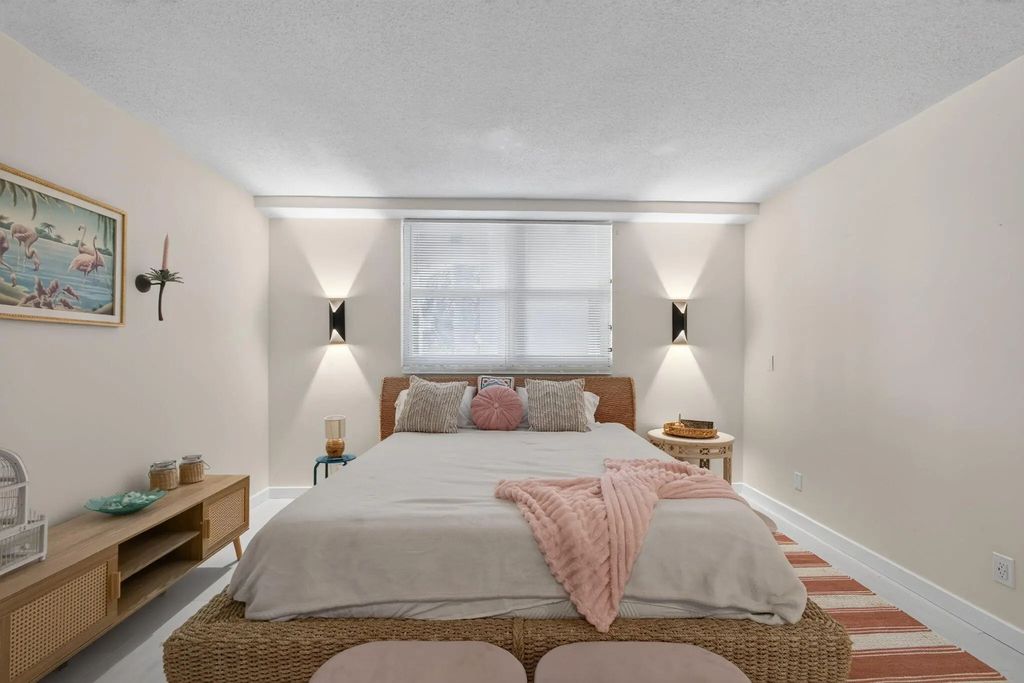 100 Paradise Harbour Boulevard #307, North Palm Beach