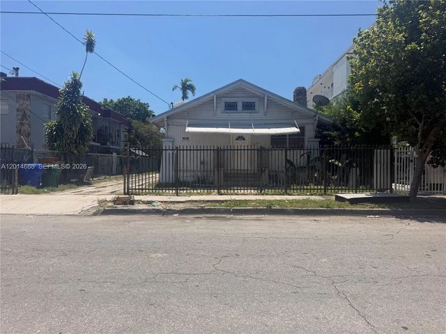 1236 Nw 5th Street, Miami