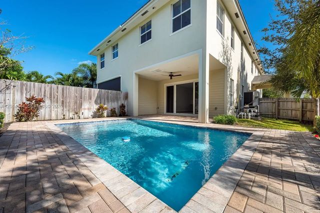 1031 Ne 13th Avenue, Fort Lauderdale