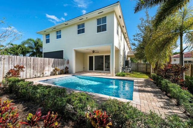 3 of 37 - 1031 Ne 13th Avenue, Fort Lauderdale, FL