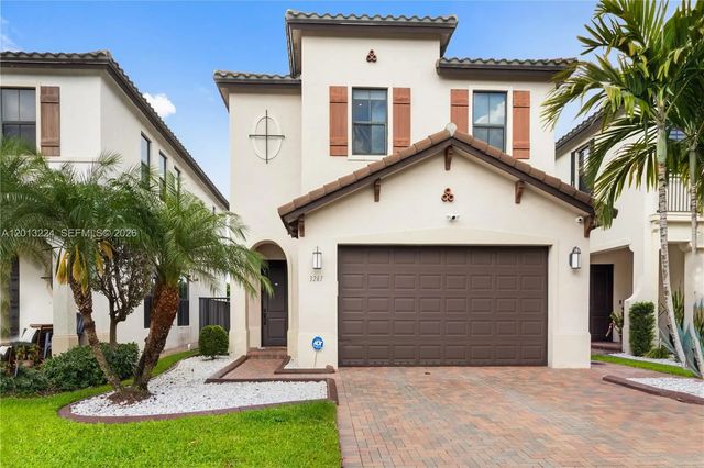 2 of 34 - 3261 W 99th Place, Hialeah, FL