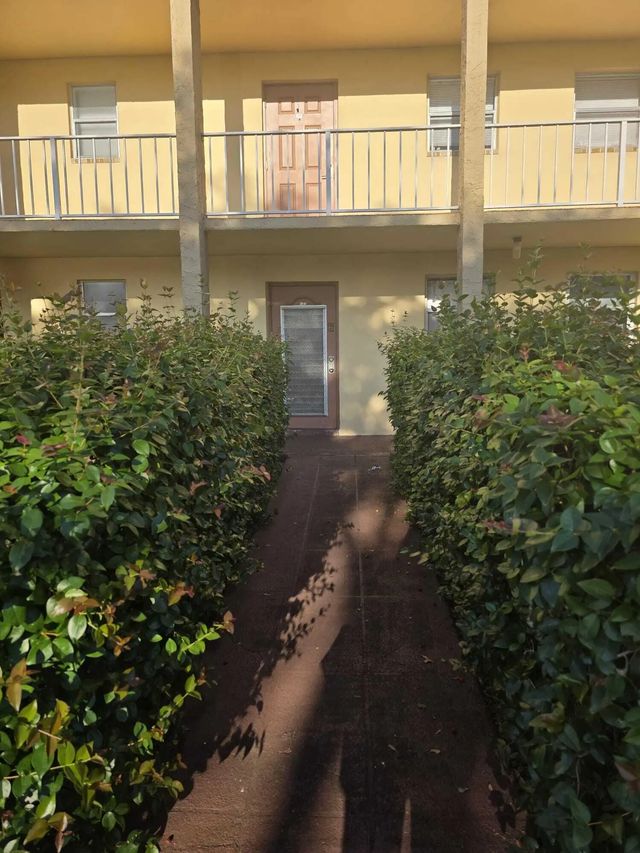 5 of 29 - 8400 Sunrise Lakes Boulevard #107, Sunrise, FL