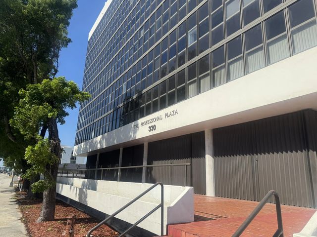 3 of 20 - 330 Sw 27th Avenue #309, Miami, FL