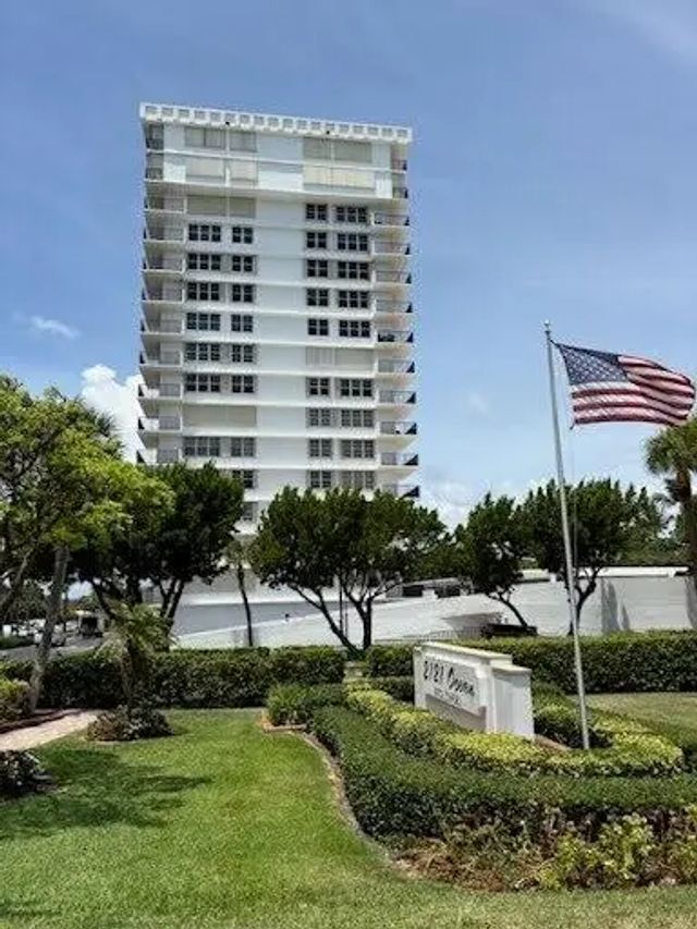 2121 N Ocean Boulevard #1006e, Boca Raton