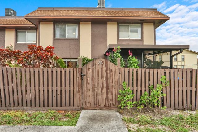 2 of 37 - 2116 Sherwood Forest Boulevard #28, West Palm Beach, FL