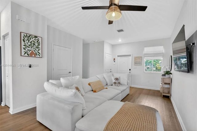 2 of 35 - 12808 Nw 22nd Place, Miami, FL