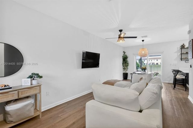 4 of 35 - 12808 Nw 22nd Place, Miami, FL