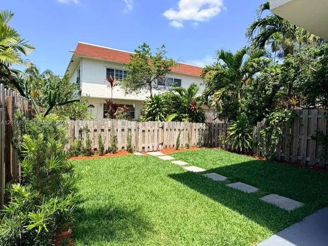 4 of 29 - 1500 Ne 151st Street #104, Miami, FL