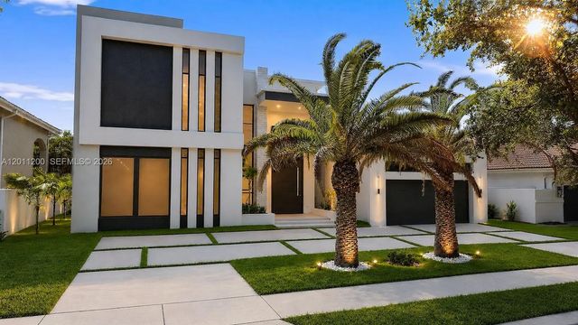 2 of 117 - 16022 Nw 83rd Court, Miami Lakes, FL