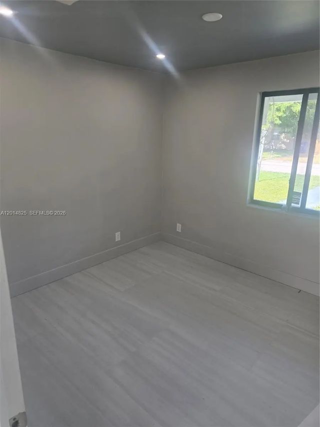 2 of 12 - 3300 Se 6th Street, Pompano Beach, FL