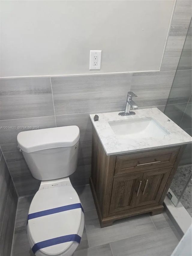 5 of 12 - 3300 Se 6th Street, Pompano Beach, FL