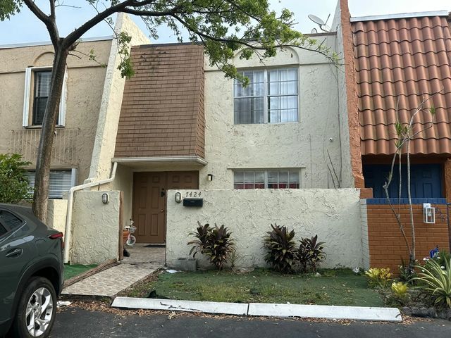 2 of 24 - 7424 Nw 75th Street, Tamarac, FL