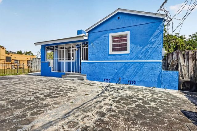 3 of 20 - 1211 Nw 37th Street, Miami, FL
