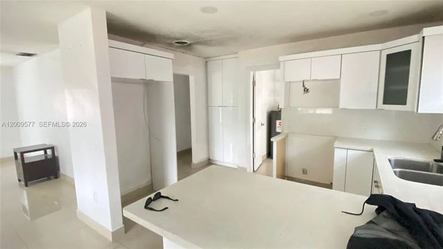 530 Nw 99th Street, Miami