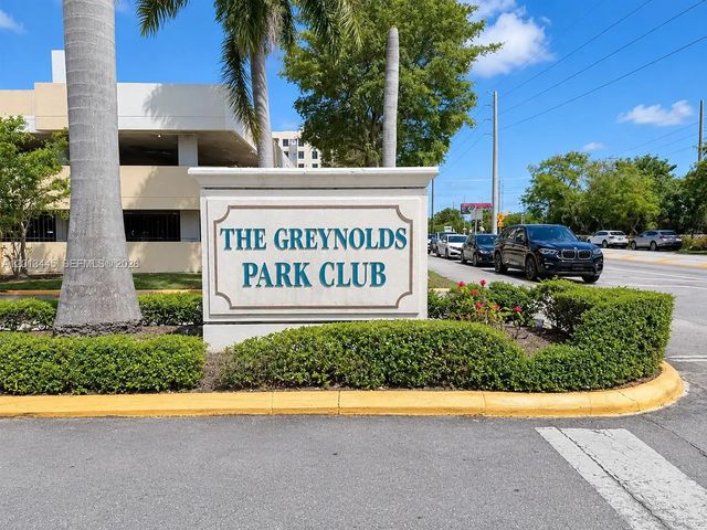 17890 W Dixie Hwy 519 Highway #519, North Miami Beach