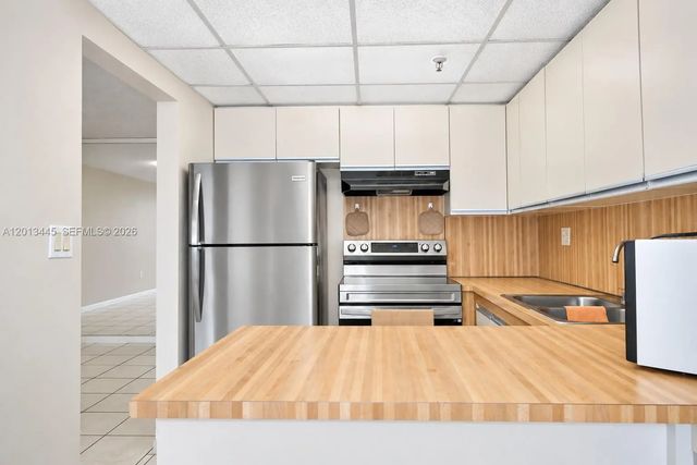 4 of 36 - 17890 W Dixie Hwy 519 Highway #519, North Miami Beach, FL