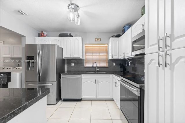 3 of 20 - 1315 Nw 192nd Street, Miami Gardens, FL
