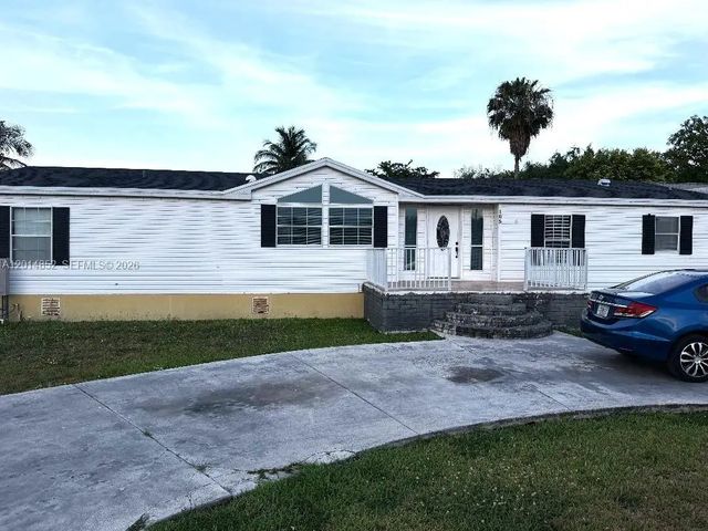 2 of 22 - 19800 Sw 180th Avenue #105, Miami, FL