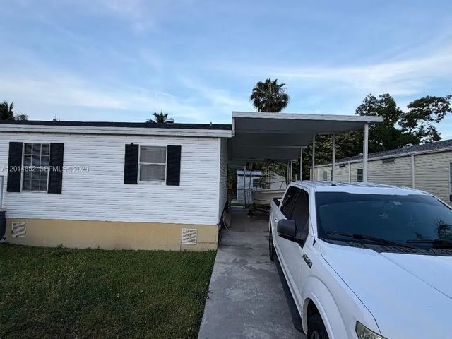 3 of 22 - 19800 Sw 180th Avenue #105, Miami, FL