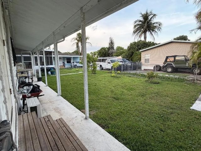 5 of 22 - 19800 Sw 180th Avenue #105, Miami, FL