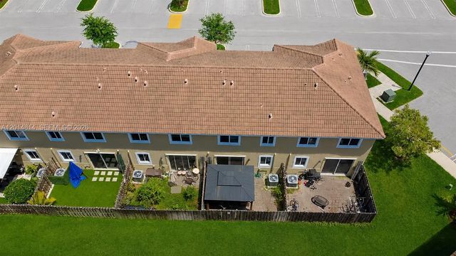 4 of 27 - 2382 Se 10th Street, Homestead, FL