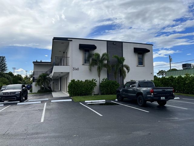 3141 S Military Trail, Lake Worth