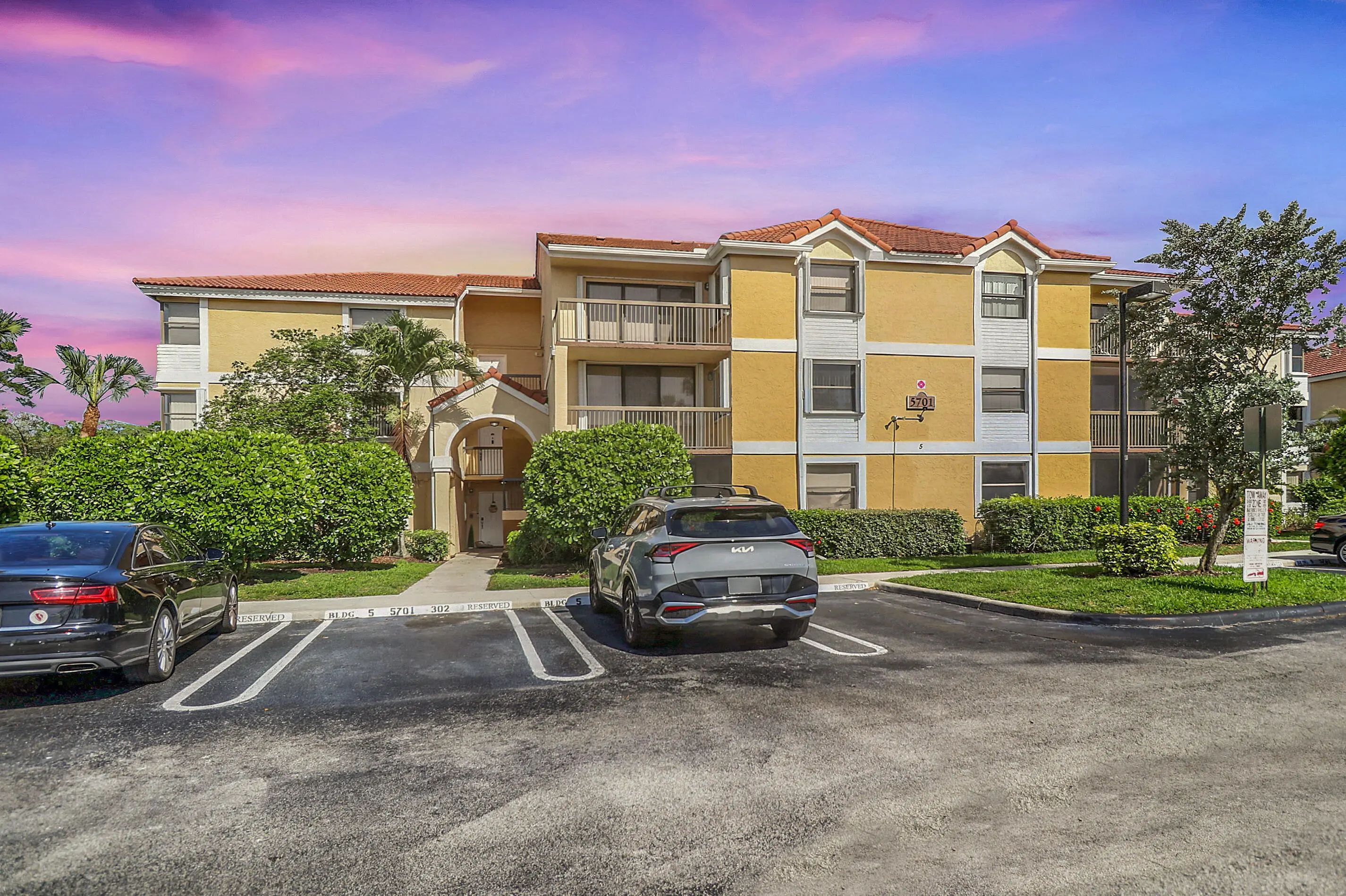 5701 Riverside Drive #102b6, Coral Springs