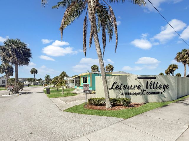 2 of 25 - 143 Se Easy Street, Stuart, FL