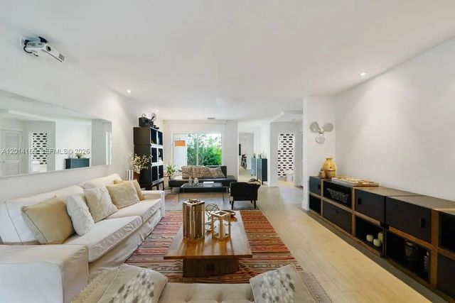 3 of 27 - 232 Sea View Drive #108, Key Biscayne, FL