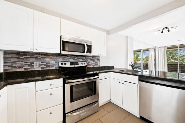 113 Royal Park Drive #2h, Oakland Park