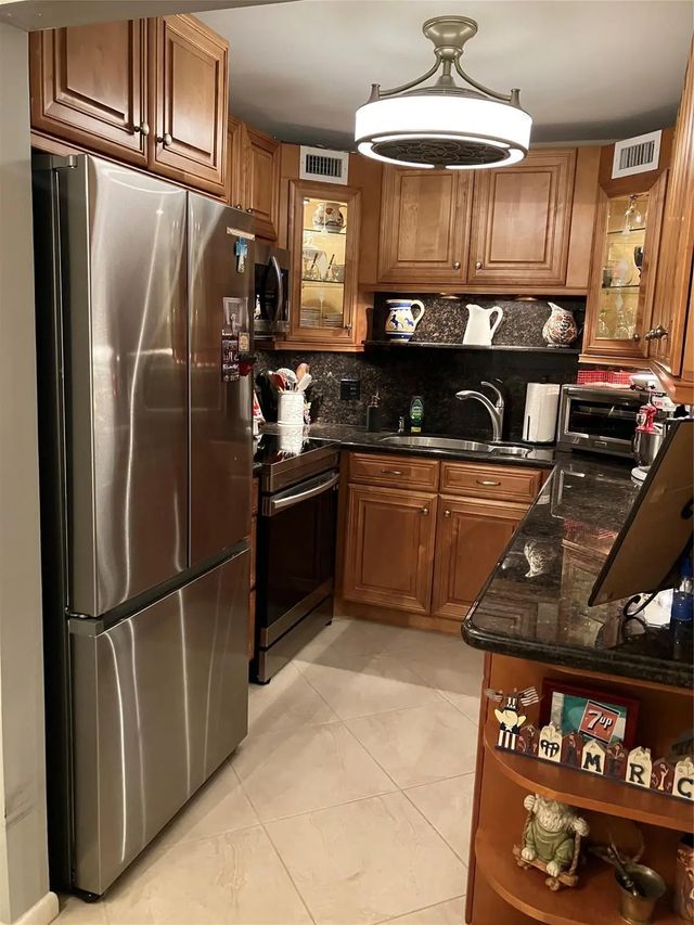 3 of 53 - 284 Grantham F, Deerfield Beach, FL