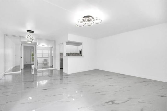 4 of 14 - 242 Tilford L #l, Deerfield Beach, FL