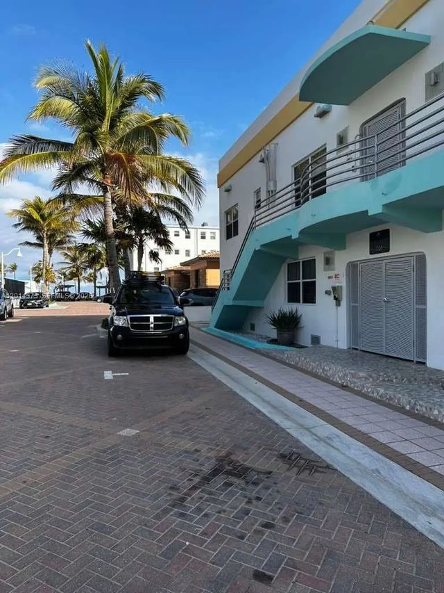 326 Wilson Street #106, Hollywood
