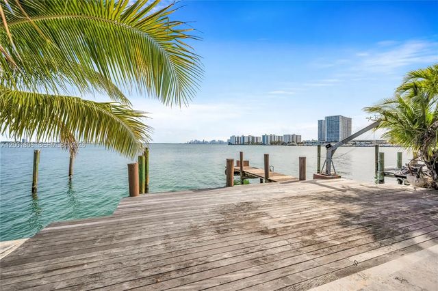 5 of 35 - N/A, Miami Beach, FL