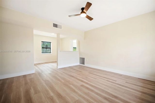 4 of 33 - 1130 Nw 129th Street, North Miami, FL