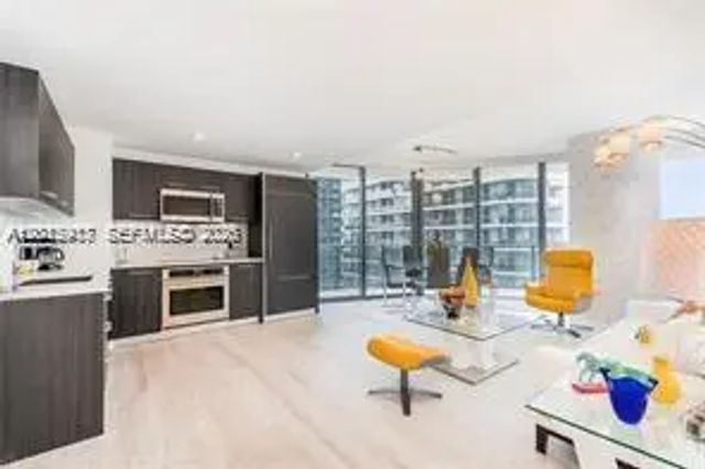 3 of 24 - 45 Sw 9th Street #1701, Miami, FL