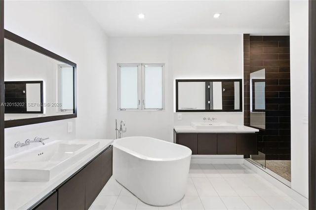3 of 59 - 8221 Nw 34th Drive, Doral, FL