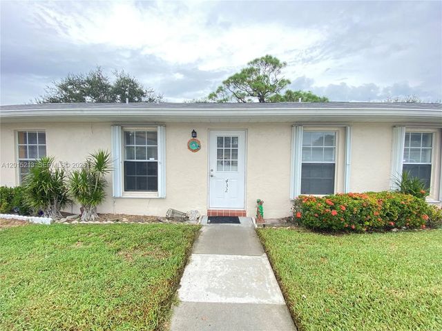 432 Bennington Lane #432, Lake Worth