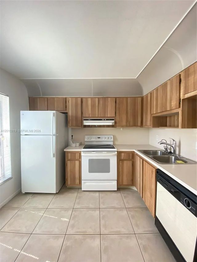 2 of 14 - 432 Bennington Lane #432, Lake Worth, FL